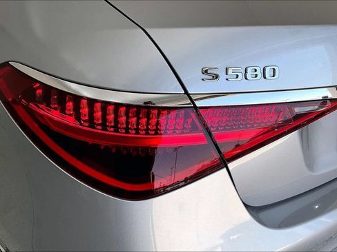 Used 2024 Mercedes-Benz S 580 4MATIC Sedan w/ Warmth & Comfort Package image 39