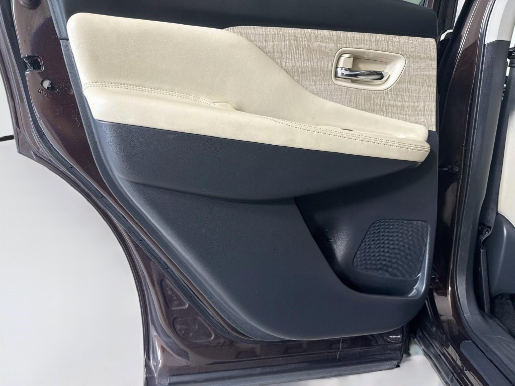 Used 2020 Nissan Murano SL w/ Moonroof Package FWD image 25