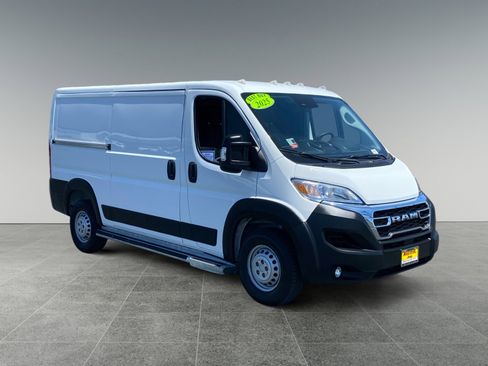 Used 2025 RAM ProMaster 2500 w/ U-Haul Equipment Group FWD image 7