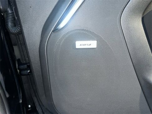 Used 2025 GMC Yukon XL Denali image 17