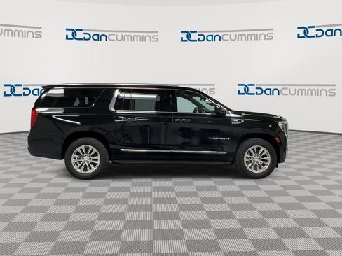 Used 2024 GMC Yukon XL SLT AWD/4WD image 9