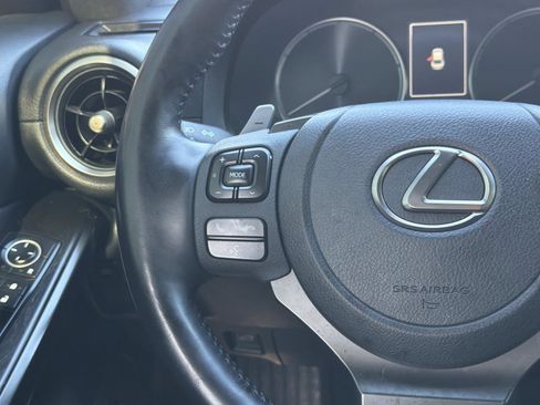 Used 2022 Lexus IS 300 w/ Premium Package image 8