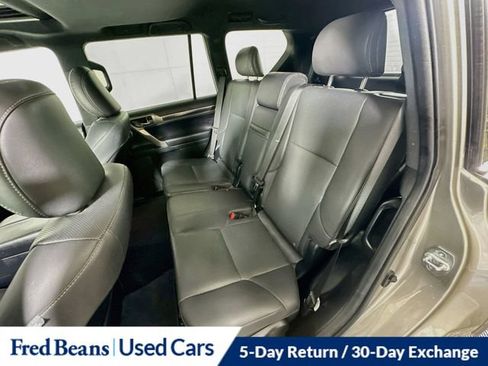 Used 2021 Lexus GX 460 Premium w/ Premium Plus Package AWD/4WD image 32