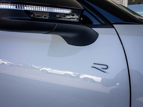 New 2026 Volkswagen Tiguan SE R-Line FWD image 4