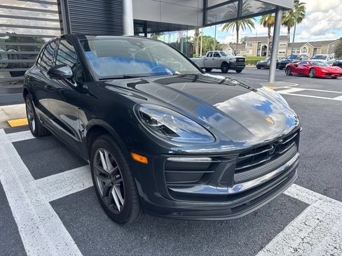 Certified 2024 Porsche Macan AWD/4WD image 5