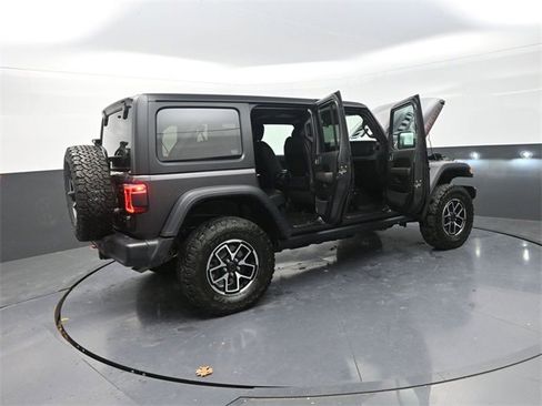 Used 2024 Jeep Wrangler Unlimited Rubicon w/ Convenience Group image 31