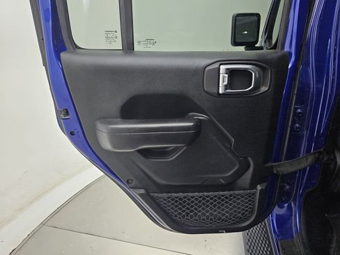 Used 2018 Jeep Wrangler Unlimited Sport S image 16