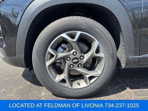 Certified 2024 Chevrolet Trax LT w/ Driver Confidence Package image 5