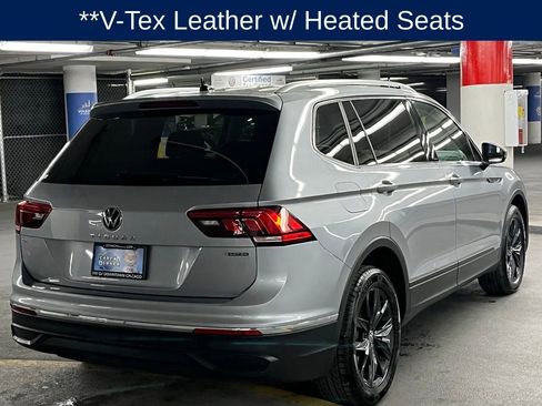 Used 2024 Volkswagen Tiguan SE w/ Panoramic Sunroof Package image 6