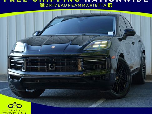 Used 2025 Porsche Cayenne Coupe AWD/4WD image 1