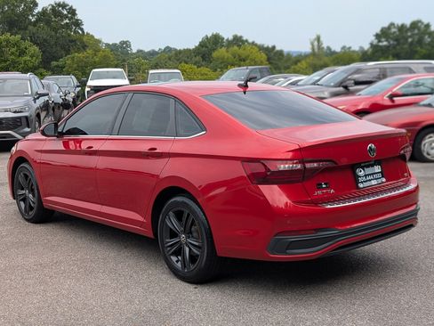 Used 2022 Volkswagen Jetta SE w/ Panoramic Sunroof Package FWD image 7