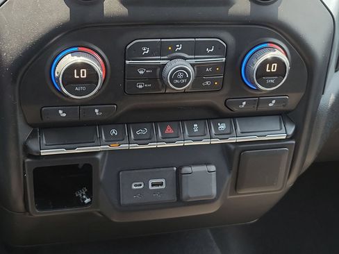 Used 2019 Chevrolet Silverado 1500 RST w/ All-Star Edition RWD image 33