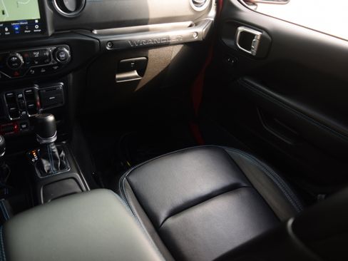 Used 2023 Jeep Wrangler Unlimited Rubicon 4xe w/ Steel Bumper Group image 14