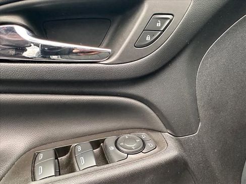 Used 2024 Chevrolet Equinox LT image 17