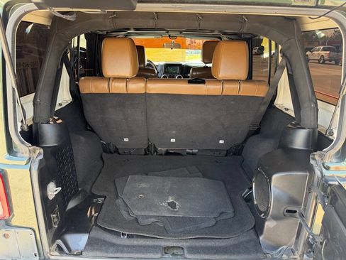 Used 2012 Jeep Wrangler Unlimited Sahara w/ Connectivity Group image 13