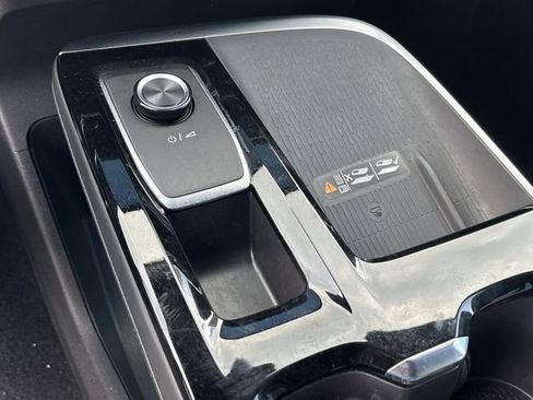 Used 2025 Buick Enclave Sport Touring FWD image 18