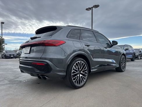 Used 2025 Audi SQ5 Premium Plus image 8