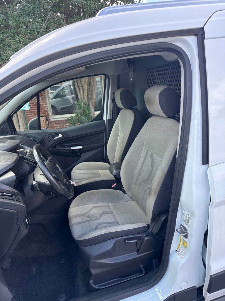 Used 2017 Ford Transit Connect XLT FWD image 6