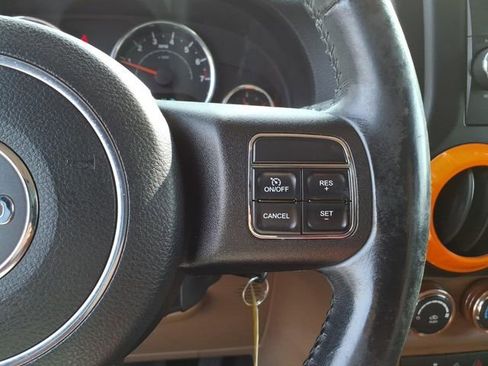 Used 2012 Jeep Wrangler Unlimited Sahara AWD/4WD image 18