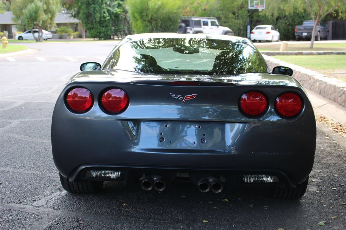 Used 2009 Chevrolet Corvette Coupe w/ Preferred Equipment Group RWD image 5