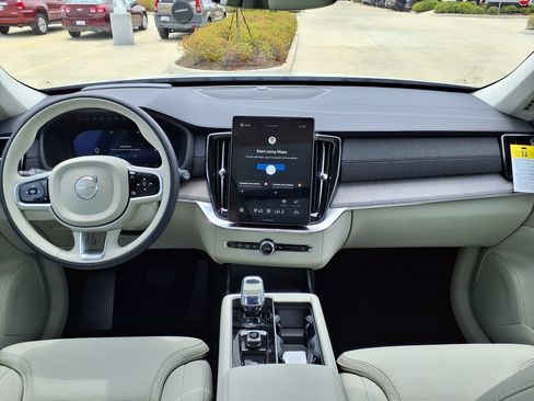 New 2026 Volvo XC90 B6 Ultra w/ Lounge Package AWD/4WD image 13