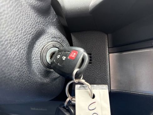 Used 2023 Toyota Tacoma SR AWD/4WD image 29