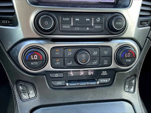 Used 2019 Chevrolet Suburban Premier image 31