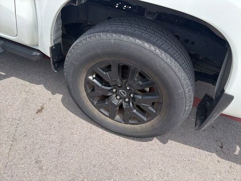 Used 2023 Nissan Frontier SV w/ Midnight Edition Package AWD/4WD image 14