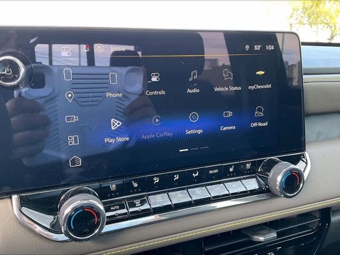 Used 2025 Chevrolet Colorado ZR2 w/ Technology Package image 32