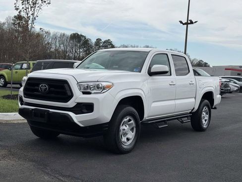 Used 2023 Toyota Tacoma SR image 23