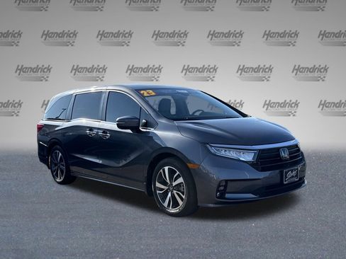 Used 2023 Honda Odyssey Touring image 2