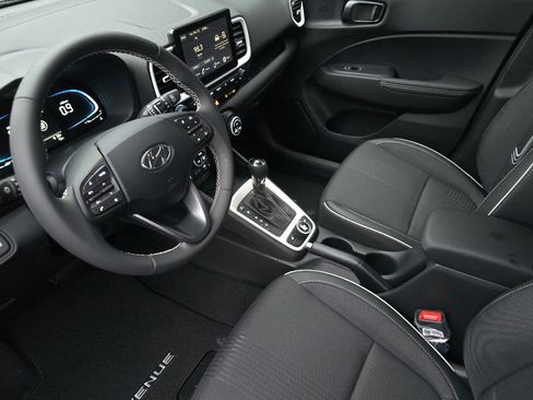 New 2026 Hyundai Venue SEL image 10