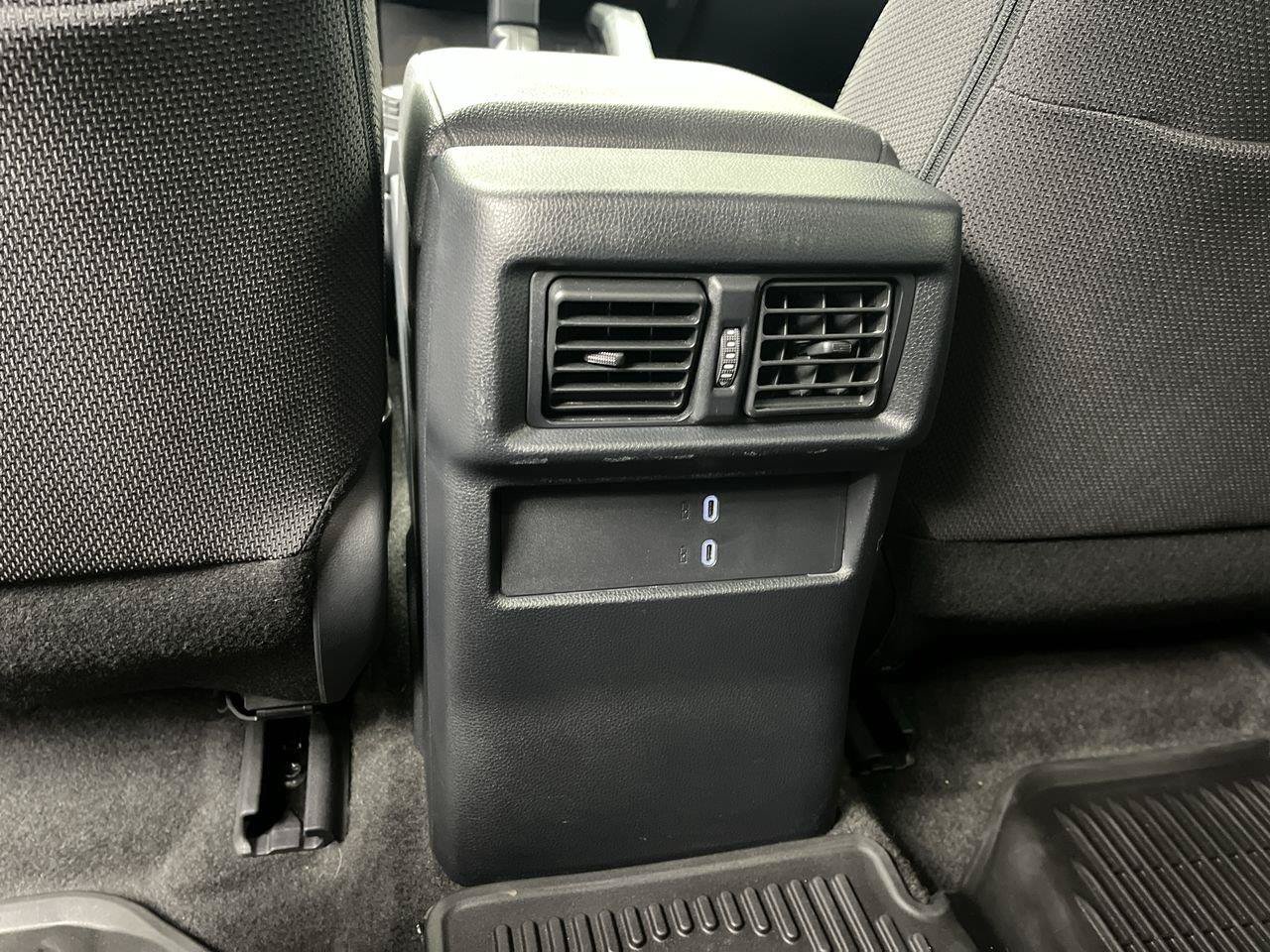 Used 2025 Toyota 4Runner SR5 AWD/4WD image 10