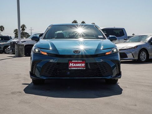 New 2026 Toyota Camry SE image 2