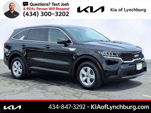 Used 2023 Kia Sorento LX AWD/4WD image 1
