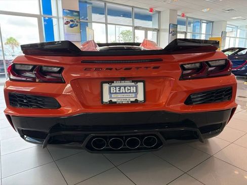 Used 2025 Chevrolet Corvette Z06 RWD image 10