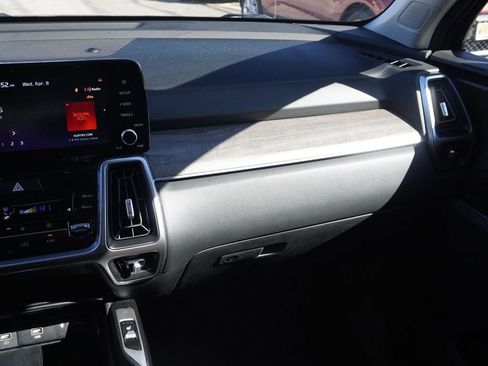 Used 2023 Kia Sorento S w/ Panoramic Sunroof Package AWD/4WD image 31