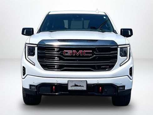 Used 2024 GMC Sierra 1500 AT4 w/ AT4 Preferred Package AWD/4WD image 2
