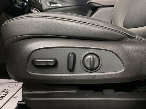 Certified 2024 Buick Encore GX Preferred w/ Comfort Package FWD image 12