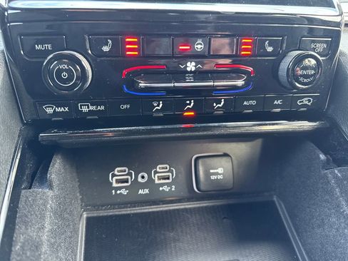 Certified 2022 Jeep Grand Cherokee L Laredo image 32