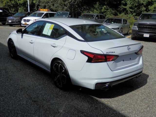 Used 2024 Nissan Altima 2.5 SR FWD image 5