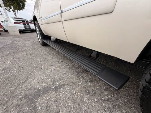 Used 2013 GMC Yukon Denali AWD/4WD image 36