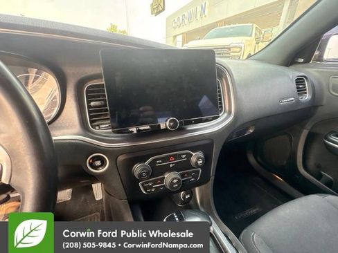 Used 2017 Dodge Charger SXT RWD image 10