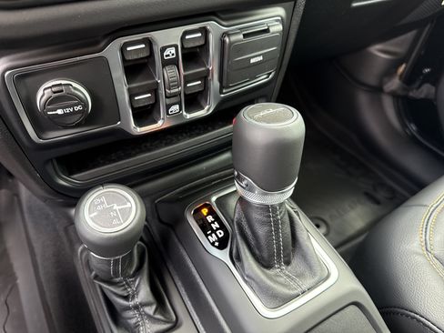 Used 2026 Jeep Gladiator Sport AWD/4WD image 27