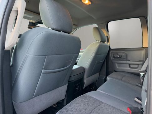 Used 2017 RAM 1500 Classic SLT image 35