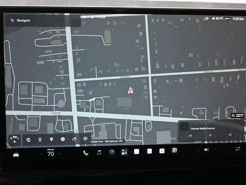 Used 2022 Tesla Model S AWD/4WD image 17