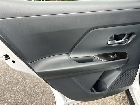 New 2026 Nissan Kicks SR FWD image 20