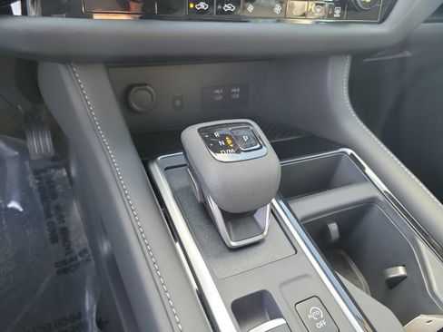 New 2026 Nissan Pathfinder SL FWD image 33