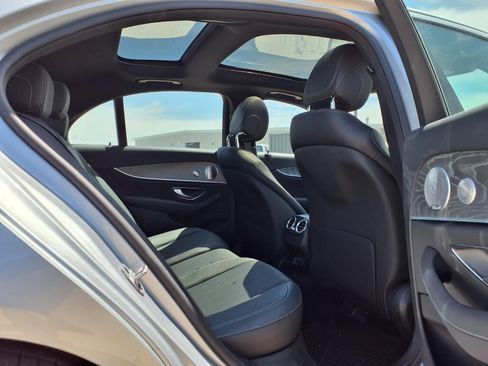 Used 2021 Mercedes-Benz E 350 4MATIC Sedan image 25