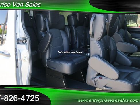 Used 2024 Mercedes-Benz Sprinter 2500 image 21